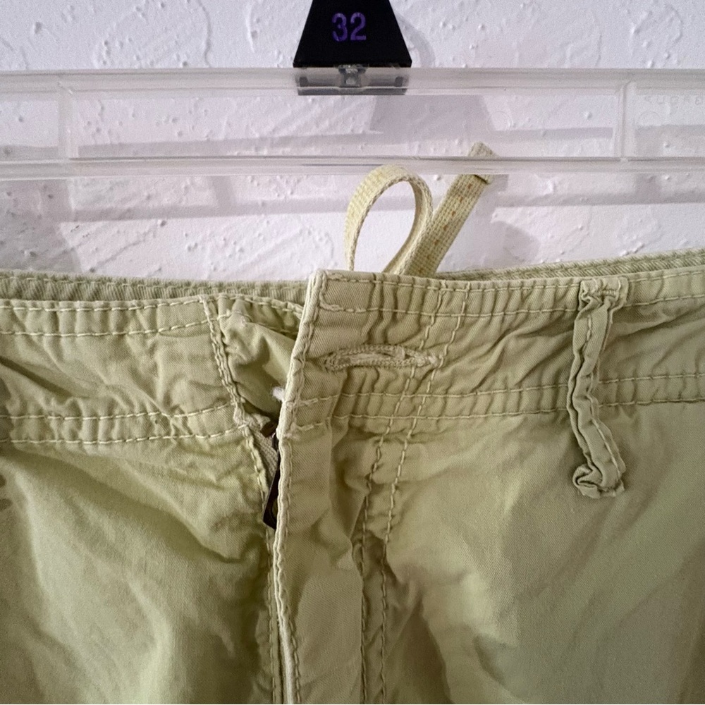 Vtg American Eagle Shorts Mens 32 Yellow Green Cargo Pockets Beach 90s Y2K - Picture 6 of 11